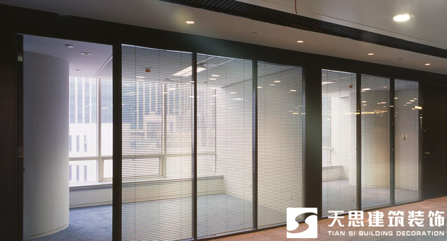 <a href=http://daqrni.com/ target=_blank class=infotextkey>合肥辦公室裝修</a>玻璃